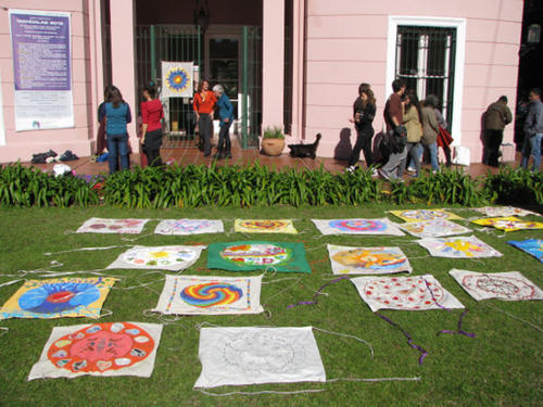 Telas para abrazar los árboles