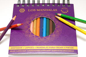 40 mandalas para pintar, 20 círculos vacios para crear y lápices